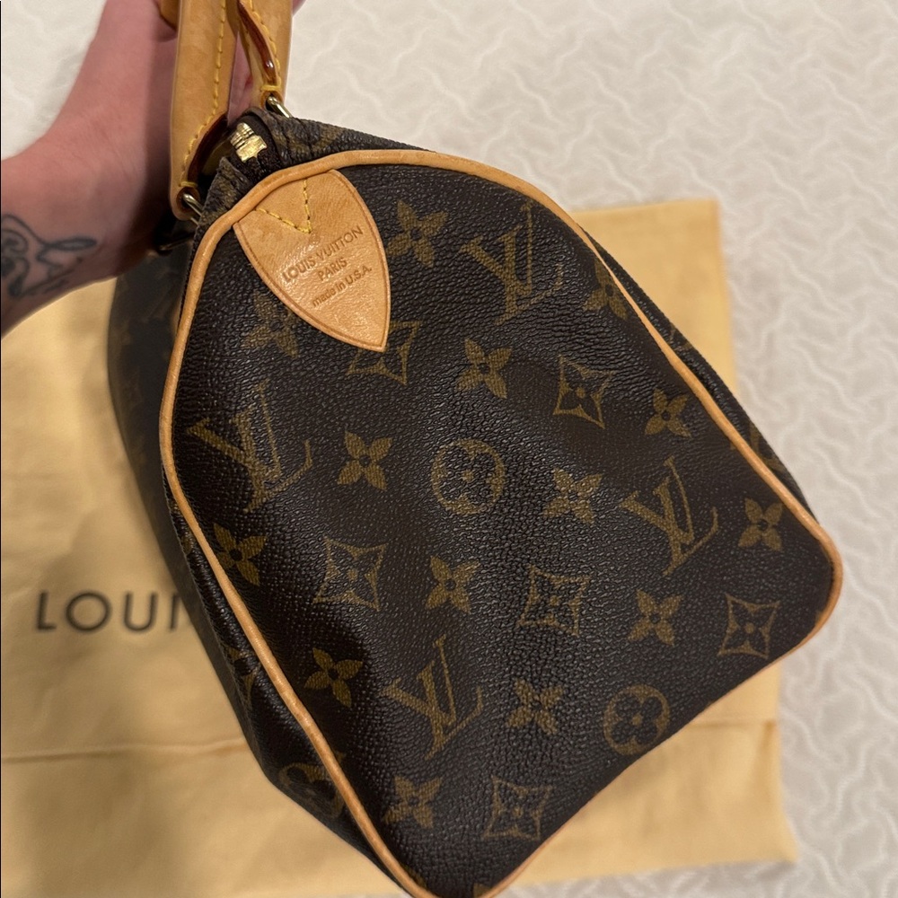 Louis Vuitton, Speedy 25 Monogram Handbag - Picture 5 of 12
